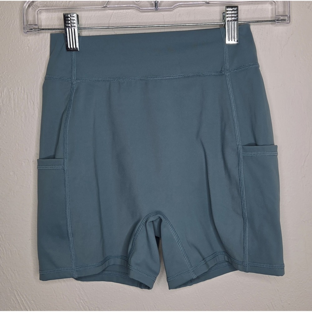 *NEW w/Tags Halara Women's Size XS Biker Shorts Stretch Pockets Teal Blue